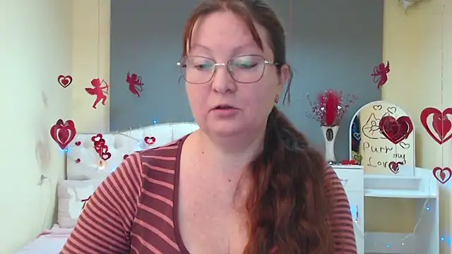 VanessaHotts online show from February 10, 7:23 am
