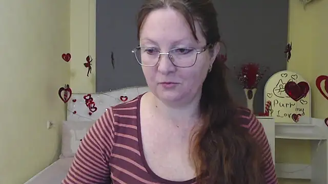 VanessaHotts online show from February 13, 6:09 am