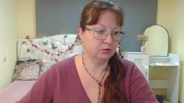VanessaHotts online show from April 17, 5:21 am