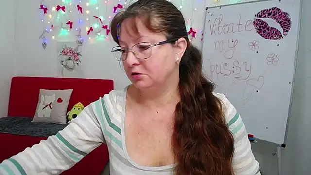 VanessaHotts online show from May 2, 5:01 am