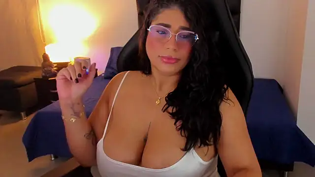 Jenny Carters online show from May 26, 1:45 am