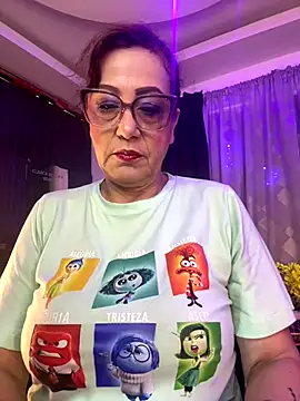 lonely shewolf online show from September 25, 4:00 pm