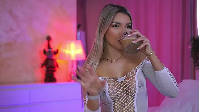 ArtTeasee online show from December 23, 8:45 am