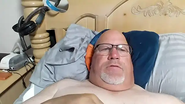 Bigbear0563 online show from June 16, 5:04 pm
