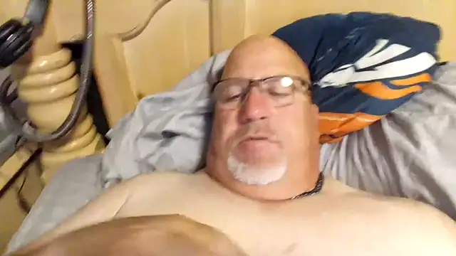 Bigbear0563 online show from June 22, 5:26 am