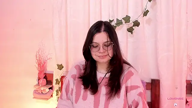 Snapshot of Mey_moon chatting on February 18, 4:16 pm Mey moon online show from February 18, 4:16 pm