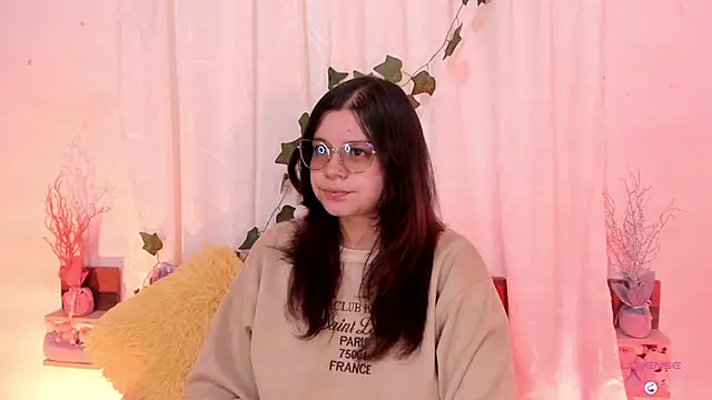 Snapshot of Mey_moon chatting on February 28, 6:09 pm Mey moon online show from February 28, 6:09 pm