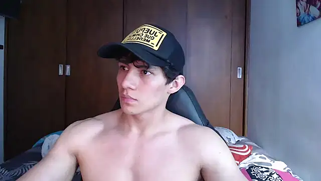 Snapshot of aresholland chatting on December 18, 6:57 pm aresholland online show from December 18, 6:57 pm