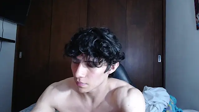 Snapshot of aresholland chatting on February 8, 2:26 am aresholland online show from February 8, 2:26 am