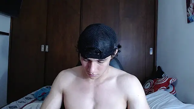 Snapshot of aresholland chatting on February 22, 2:28 am aresholland online show from February 22, 2:28 am