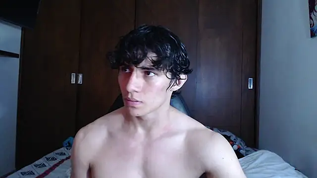 Snapshot of aresholland chatting on February 23, 2:51 am aresholland online show from February 23, 2:51 am