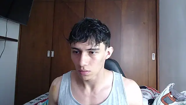 Snapshot of aresholland chatting on March 5, 4:24 pm aresholland online show from March 5, 4:24 pm