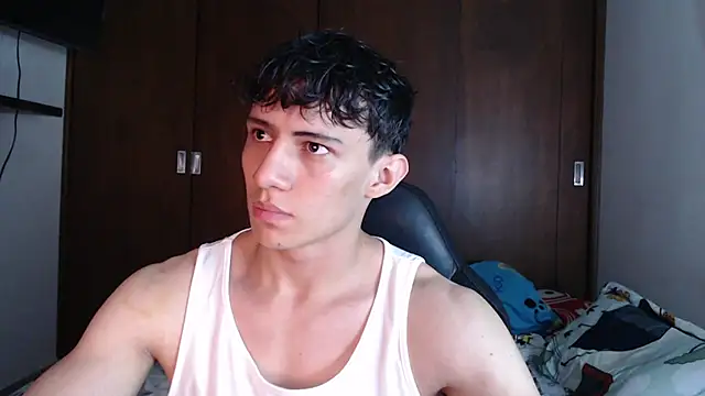 Snapshot of aresholland chatting on March 13, 12:05 am aresholland online show from March 13, 12:05 am