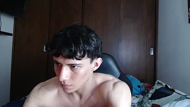 Snapshot of aresholland chatting on March 13, 3:11 am aresholland online show from March 13, 3:11 am