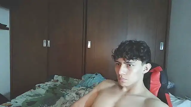 Snapshot of aresholland chatting on October 6, 3:59 am aresholland online show from October 6, 3:59 am