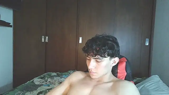 Snapshot of aresholland chatting on October 12, 2:43 am aresholland online show from October 12, 2:43 am