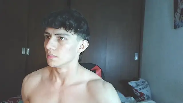 Snapshot of aresholland chatting on October 22, 3:18 am aresholland online show from October 22, 3:18 am