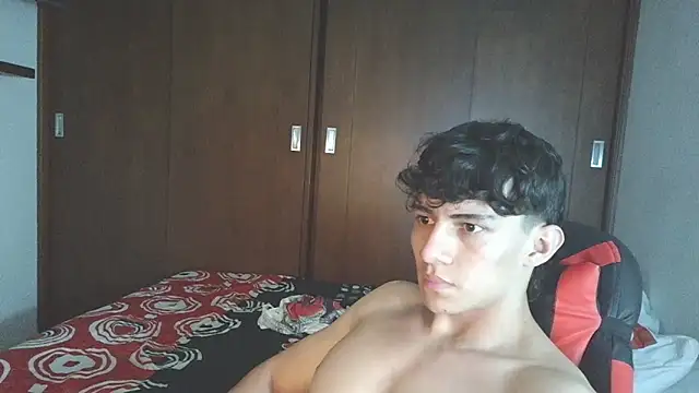 Snapshot of aresholland chatting on October 24, 3:47 am aresholland online show from October 24, 3:47 am