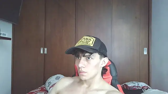 Snapshot of aresholland chatting on November 4, 6:40 pm aresholland online show from November 4, 6:40 pm