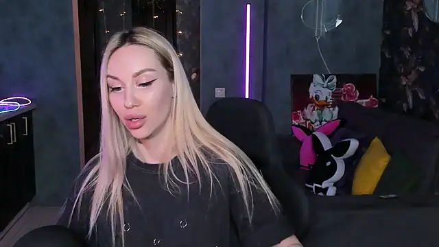 Blckmirrorr online show from February 14, 4:37 pm