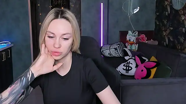 Blckmirrorr online show from March 14, 7:03 am