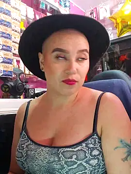 TamySweetness online show from March 9, 7:15 pm