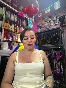 Snapshot of TamySweetness chatting on June 22, 5:32 pm TamySweetness online show from June 22, 5:32 pm