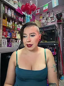 Snapshot of TamySweetness chatting on July 17, 5:29 pm TamySweetness online show from July 17, 5:29 pm