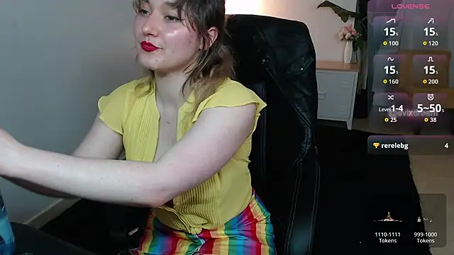 Snapshot of Crystal-dreamt chatting on June 19, 12:42 pm Crystal-dreamt online show from June 19, 12:42 pm