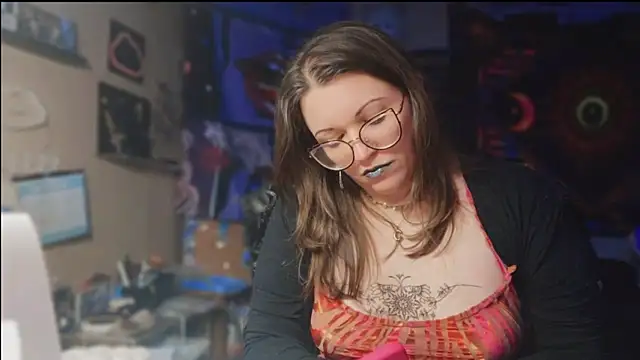 Snapshot of spunlikecottoncandy chatting on October 31, 5:47 pm spunlikecottoncandy online show from October 31, 5:47 pm