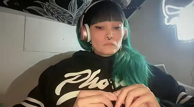 FRRANNKIE online show from February 28, 1:58 pm