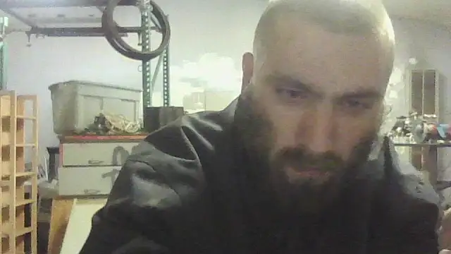 Snapshot of brisbuba chatting on March 22, 2:42 pm brisbuba online show from March 22, 2:42 pm