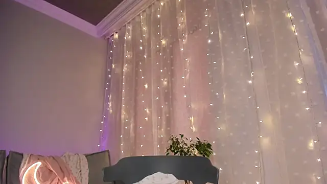 Snapshot of lina_stones chatting on March 2, 1:38 pm lina stones online show from March 2, 1:38 pm