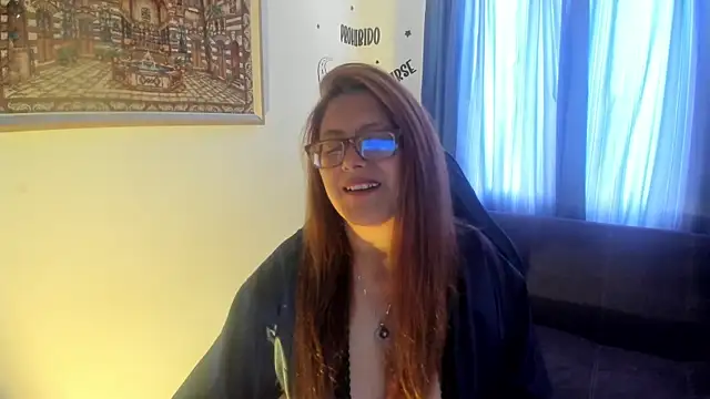 Snapshot of Ivette_Shaira chatting on May 25, 2:23 pm Ivette Shaira online show from May 25, 2:23 pm