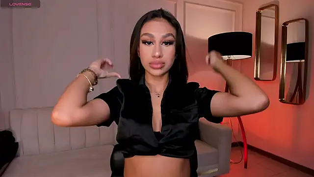 Snapshot of DannaCruz chatting on February 6, 6:56 pm DannaCruz online show from February 6, 6:56 pm