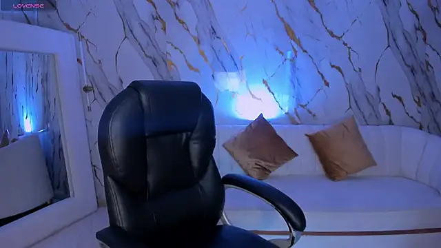 Snapshot of DannaCruz chatting on January 10, 7:04 pm DannaCruz online show from January 10, 7:04 pm