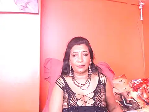 indiansarika65 online show from February 19, 4:08 am