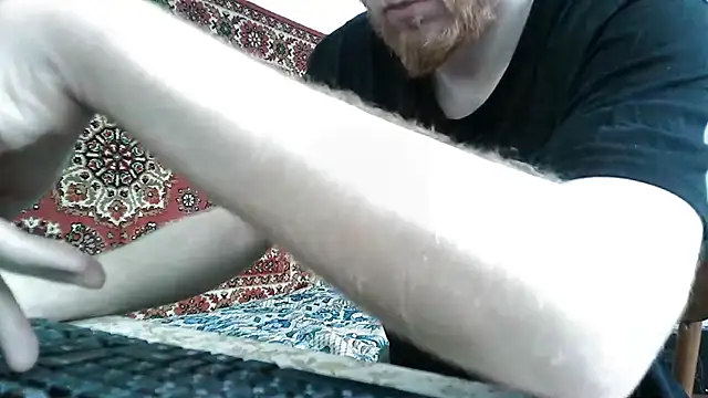 Snapshot of FillipsonDon chatting on June 6, 12:32 pm FillipsonDon online show from June 6, 12:32 pm
