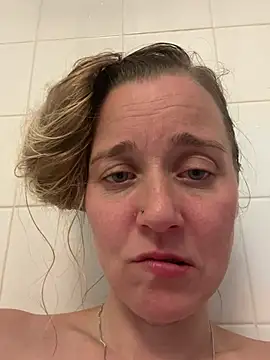 Snapshot of SkyelarSommer chatting on March 16, 3:58 am SkyelarSommer online show from March 16, 3:58 am