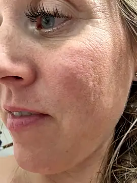 SkyelarSommer online show from January 9, 4:15 am