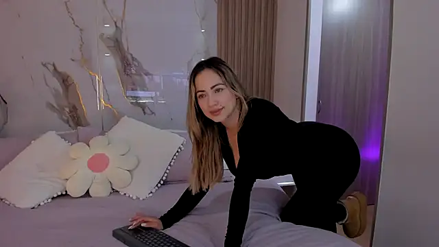 Snapshot of dara__ chatting on January 8, 11:18 pm dara online show from January 8, 11:18 pm