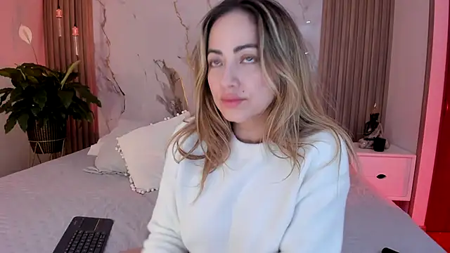 Snapshot of dara__ chatting on January 12, 11:32 pm dara online show from January 12, 11:32 pm