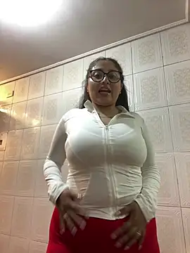 Snapshot of croftsmila chatting on May 10, 12:27 am croftsmila online show from May 10, 12:27 am