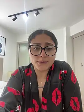 Snapshot of croftsmila chatting on June 3, 12:57 am croftsmila online show from June 3, 12:57 am