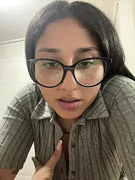 Snapshot of croftsmila chatting on June 15, 11:29 pm croftsmila online show from June 15, 11:29 pm