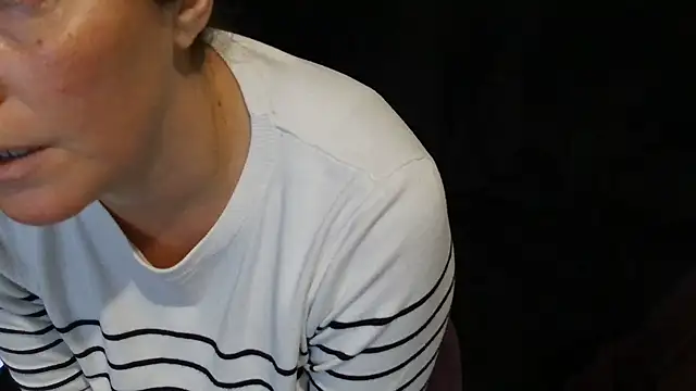 Snapshot of biboii chatting on November 3, 8:21 pm biboii online show from November 3, 8:21 pm