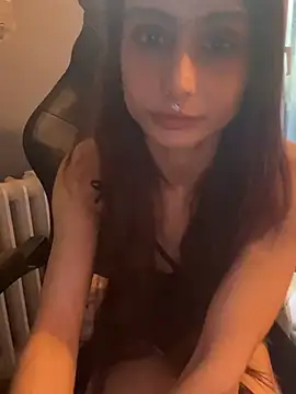 LaPetitechienne1 online show from January 22, 3:18 pm