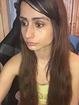 LaPetitechienne1 online show from January 31, 11:13 am