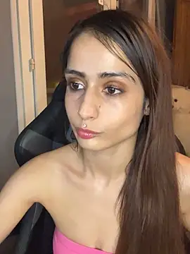 LaPetitechienne1 online show from February 2, 9:34 pm