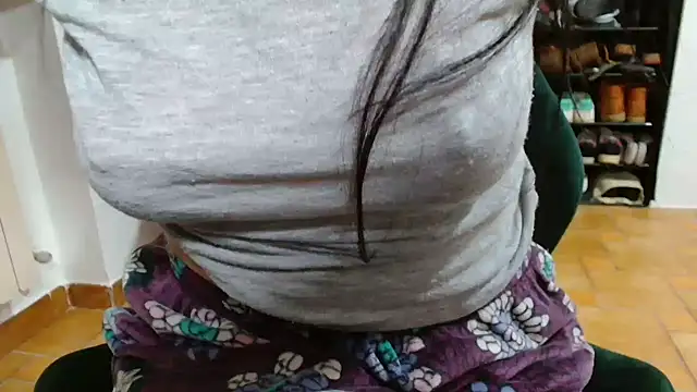 patatinahot87 online show from January 14, 4:56 pm